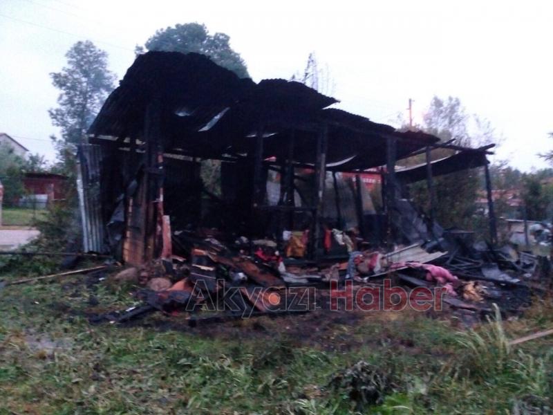 Deprem Barakasında Yangın 