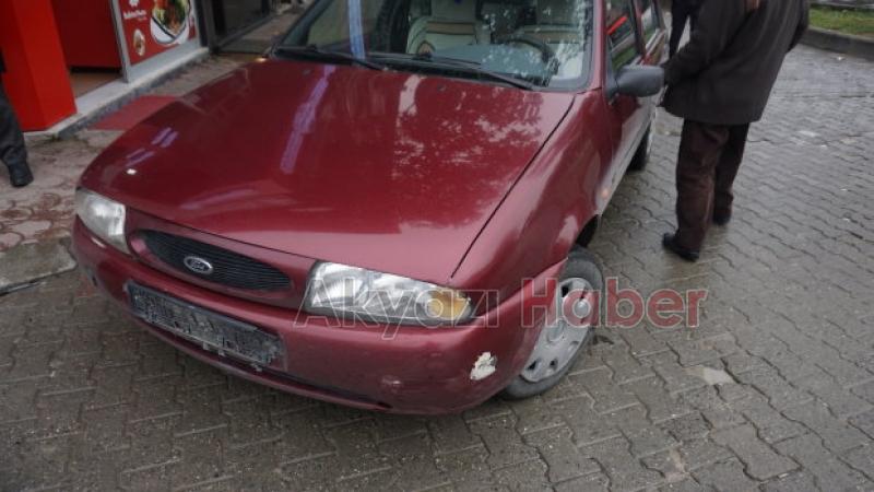 Dikkatsizlik kazaya neden oldu Motosikletli yaralandı