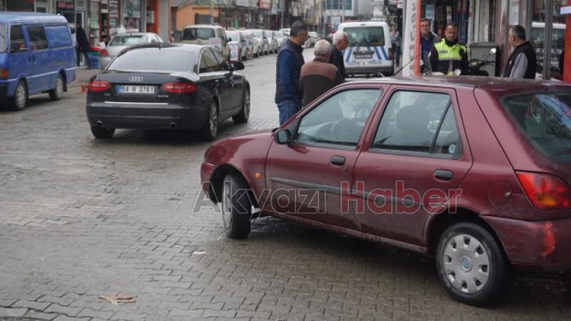 Dikkatsizlik kazaya neden oldu Motosikletli yaralandı