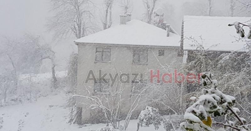 Dikmende kar kalınlığı 25 santimetreyi buldu