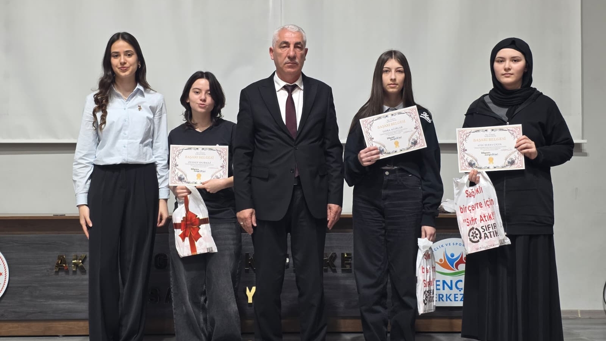 Dilimizin Zenginlikleri Şenliği Akyazı’da Coşkuyla Gerçekleştirildi