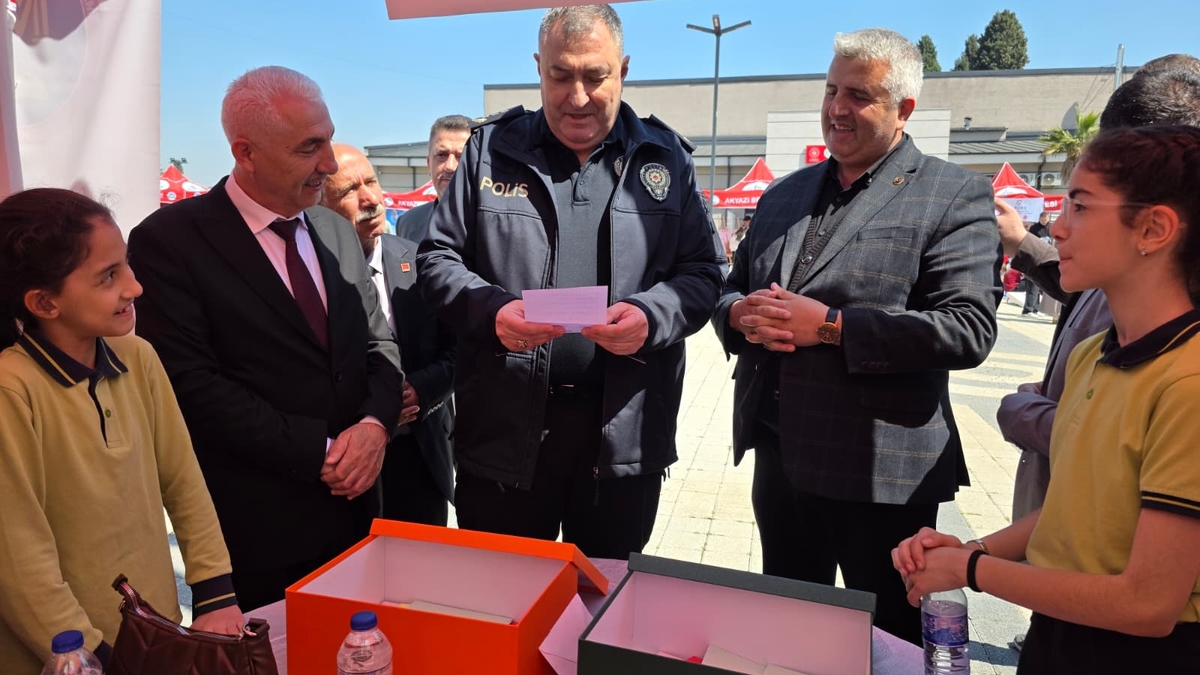 Dilimizin Zenginlikleri Şenliği Akyazı’da Coşkuyla Gerçekleştirildi