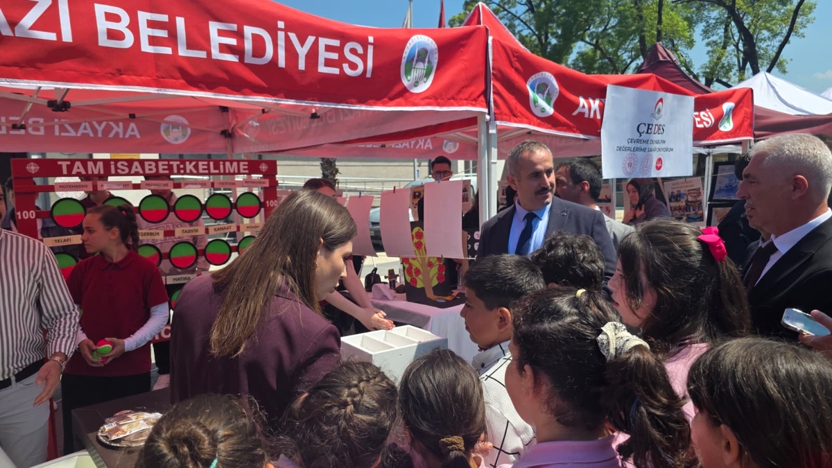 Dilimizin Zenginlikleri Şenliği Akyazı’da Coşkuyla Gerçekleştirildi