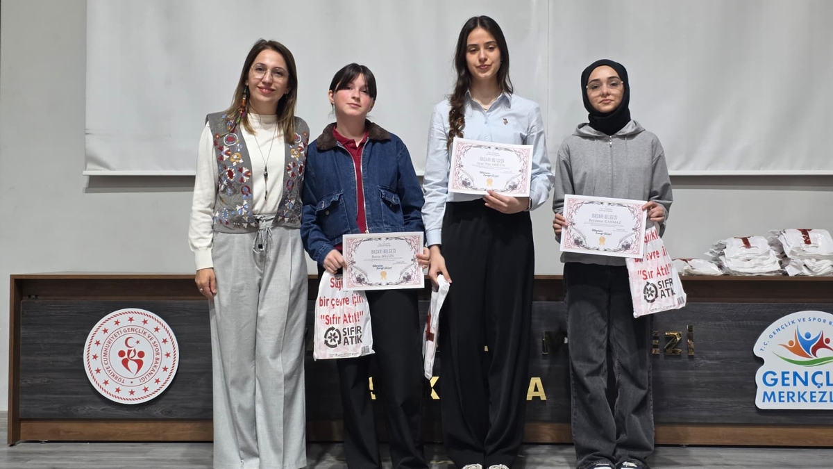 Dilimizin Zenginlikleri Şenliği Akyazı’da Coşkuyla Gerçekleştirildi