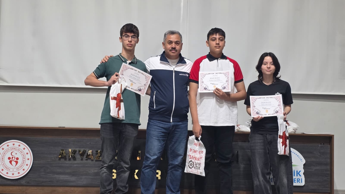 Dilimizin Zenginlikleri Şenliği Akyazı’da Coşkuyla Gerçekleştirildi