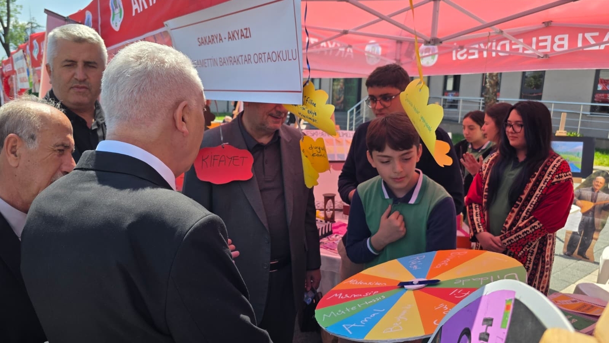 Dilimizin Zenginlikleri Şenliği Akyazı’da Coşkuyla Gerçekleştirildi