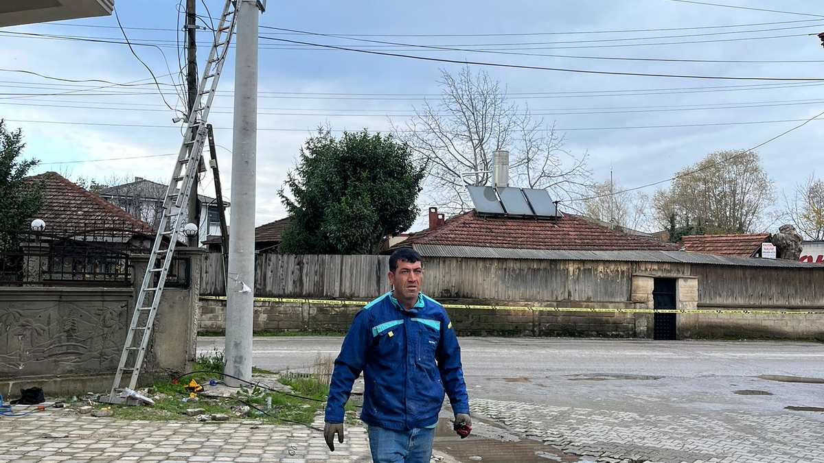 Direğe müdahale edildi, sokak trafiğe açıldı