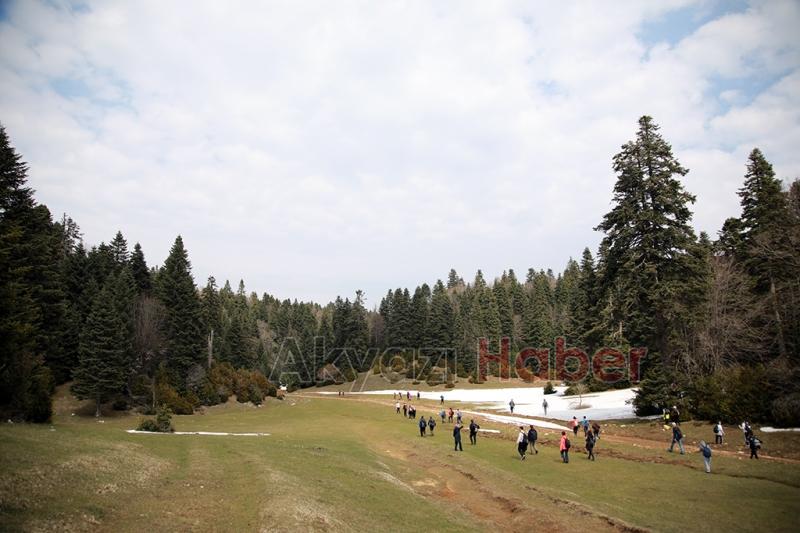 Doğa Yürüyüşleri Karagöl le başladı