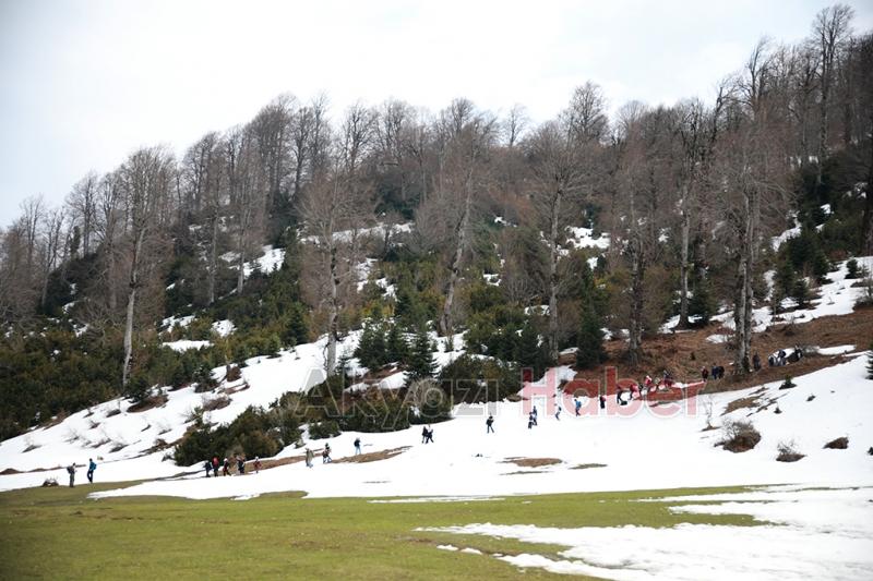 Doğa Yürüyüşleri Karagöl le başladı