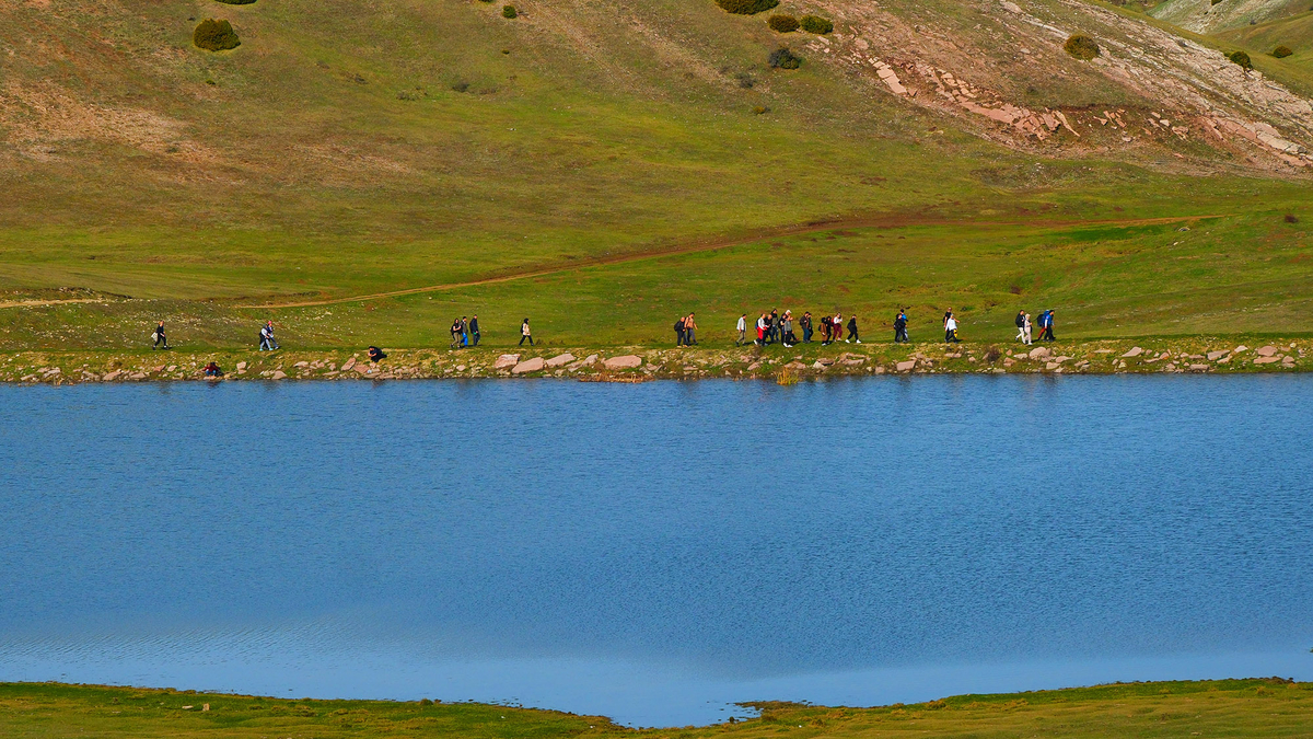Doğa yürüyüşleri Karagöl ve Sultanpınarı Yaylası devam etti