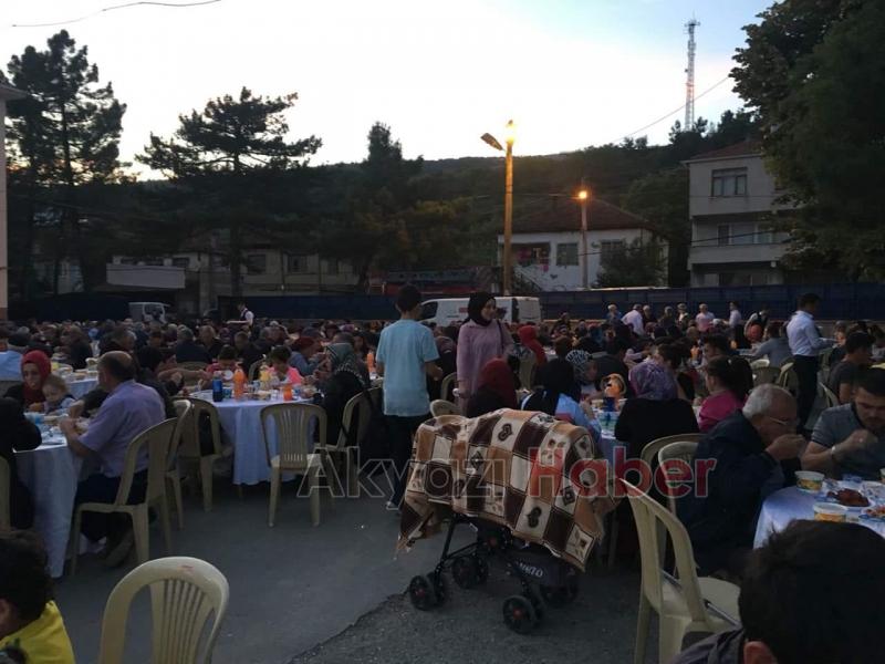  Dokurcun Mahallesi İftarda Buluştu