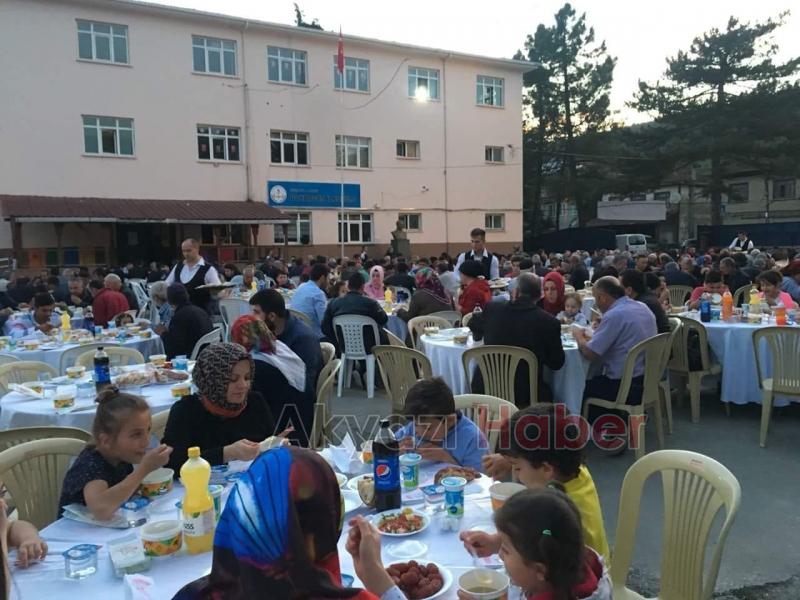  Dokurcun Mahallesi İftarda Buluştu