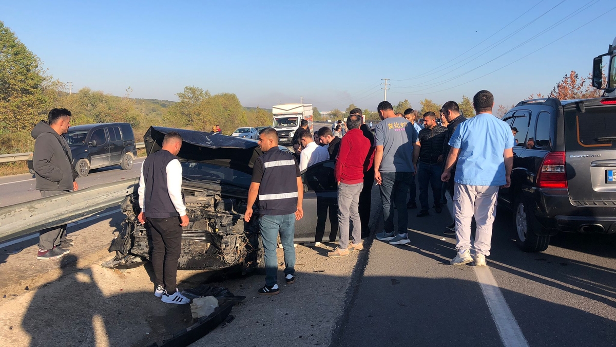 Dokurcun yolunda kaza; Yaralılar var