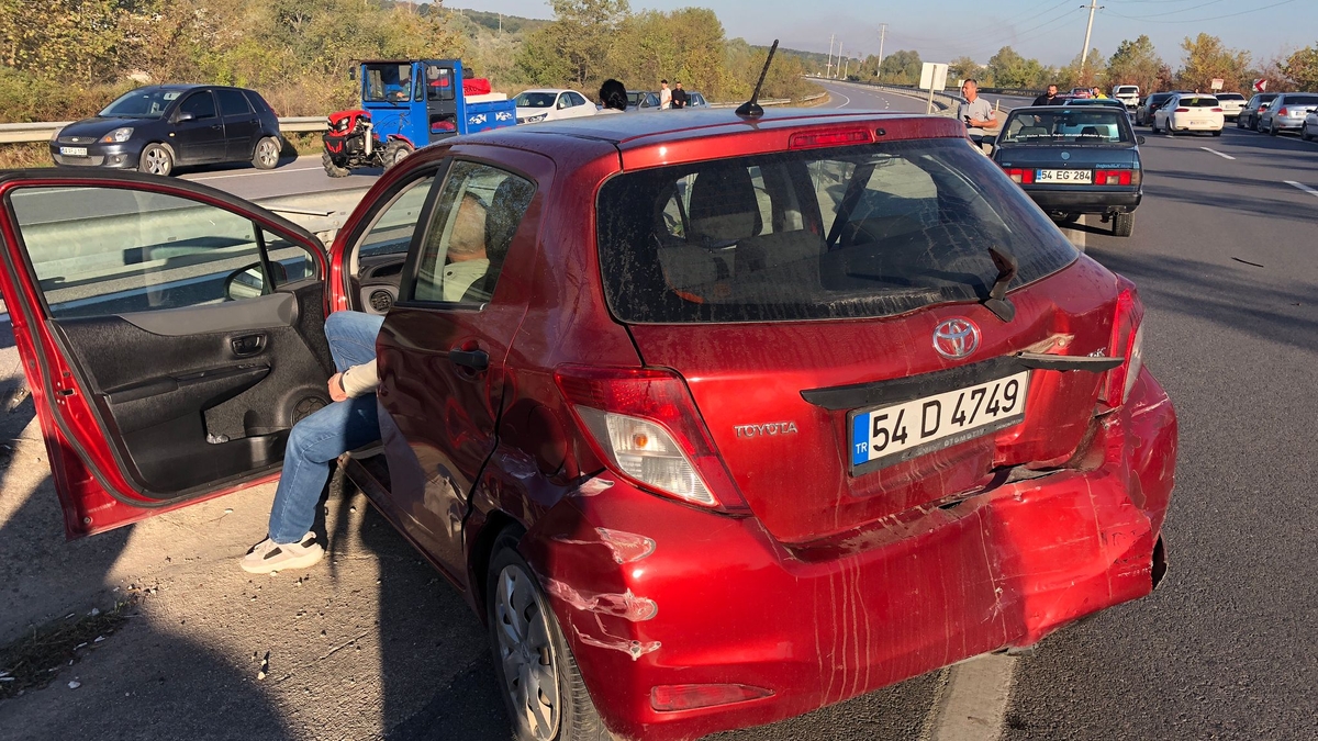 Dokurcun yolunda kaza; Yaralılar var