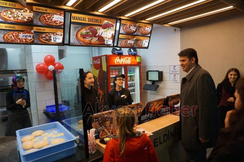  Domino's Pizza Akyazı Şubesi Törenle Açıldı
