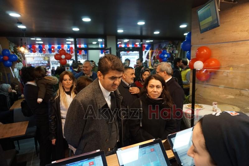  Domino's Pizza Akyazı Şubesi Törenle Açıldı