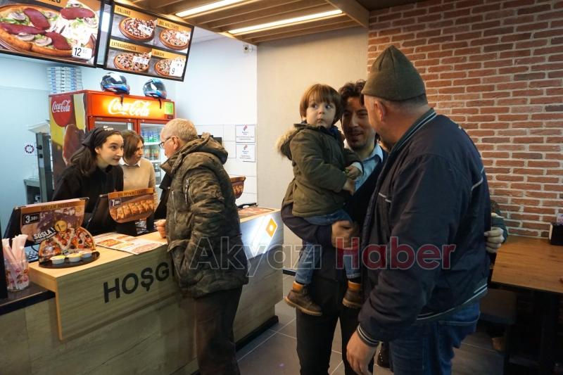  Domino's Pizza Akyazı Şubesi Törenle Açıldı