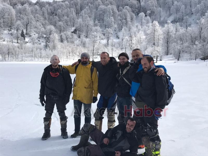 Donan Gölde Kros Yaptılar 