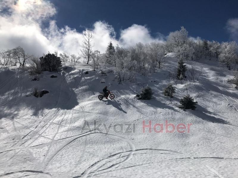 Donan Gölde Kros Yaptılar 