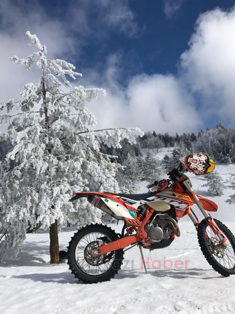 Donan Gölde Kros Yaptılar 