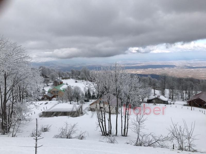 Donan Gölde Kros Yaptılar 
