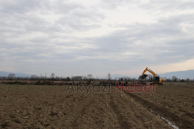 DRENAJ KANALLARI TEMİZLENİYOR