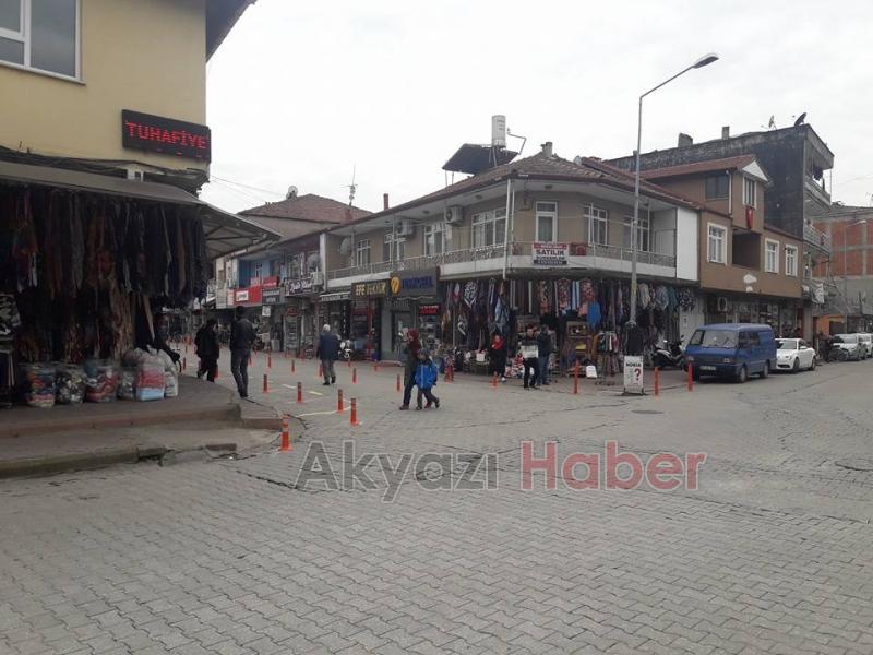 Dükkan önüne yapılan parklara Dubalı Çözüm