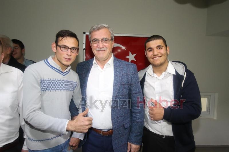 DÜNYA ENGELLİLER GÜNÜ AKYAZIDA KUTLANDI