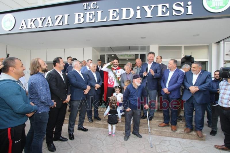 Dünya Şampiyonuna memleketinde Coşkulu karşılama