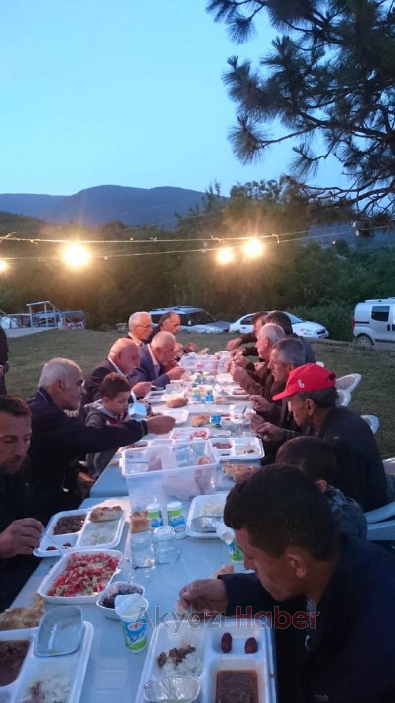  Durmuşlar Mahallesi’nde Geleneksel İftar Yemeği
