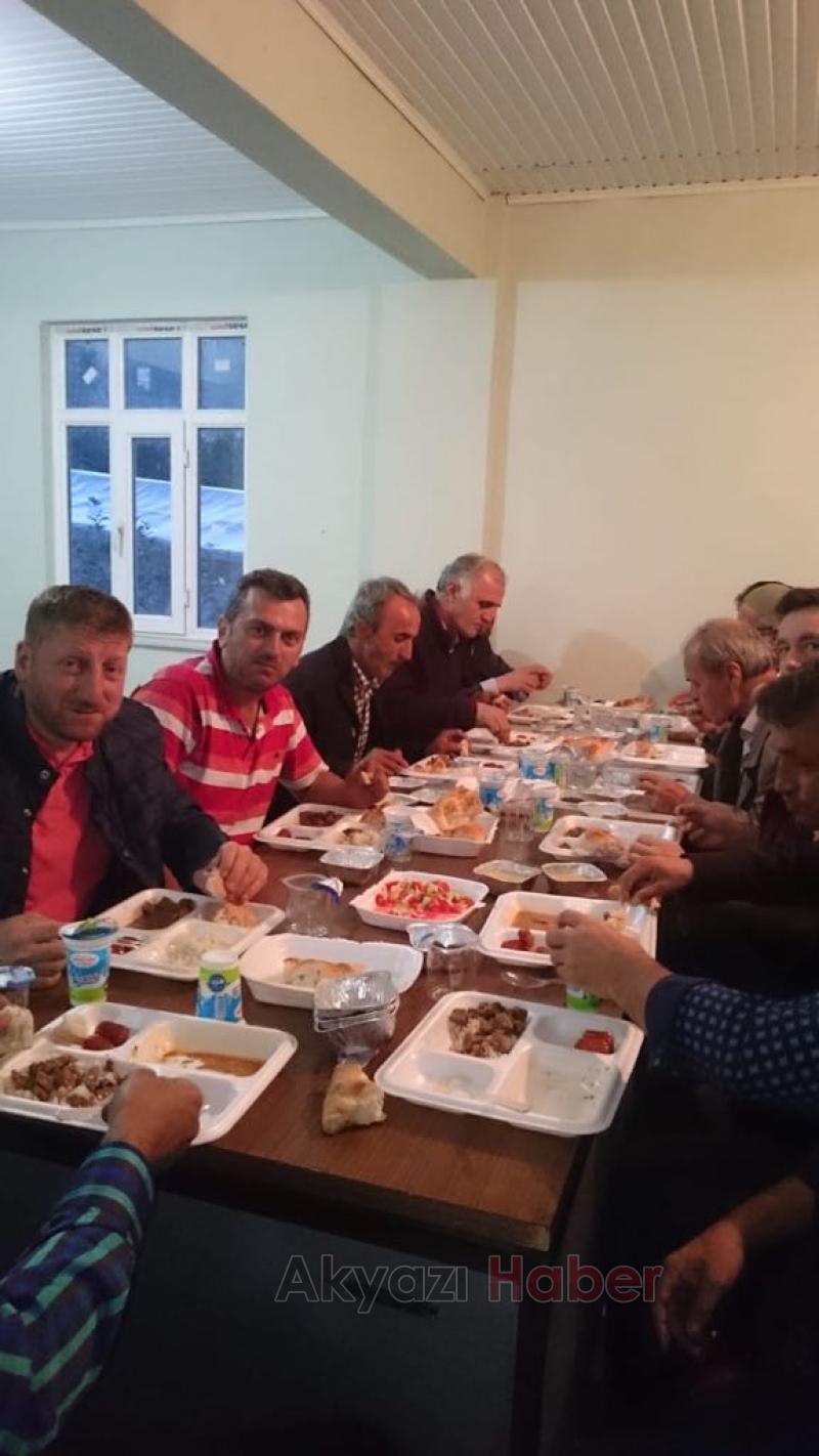  Durmuşlar Mahallesi’nde Geleneksel İftar Yemeği
