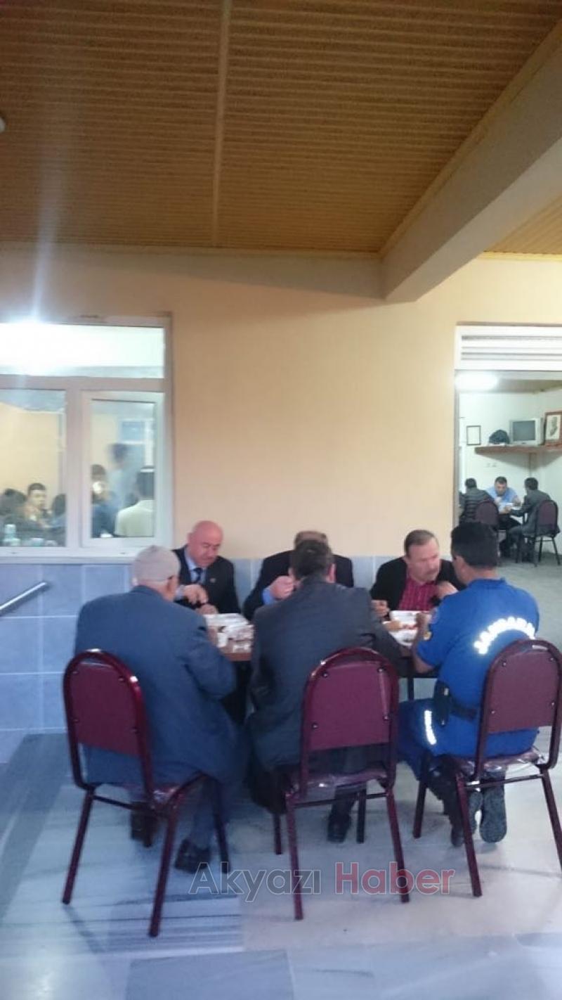  Durmuşlar Mahallesi’nde Geleneksel İftar Yemeği