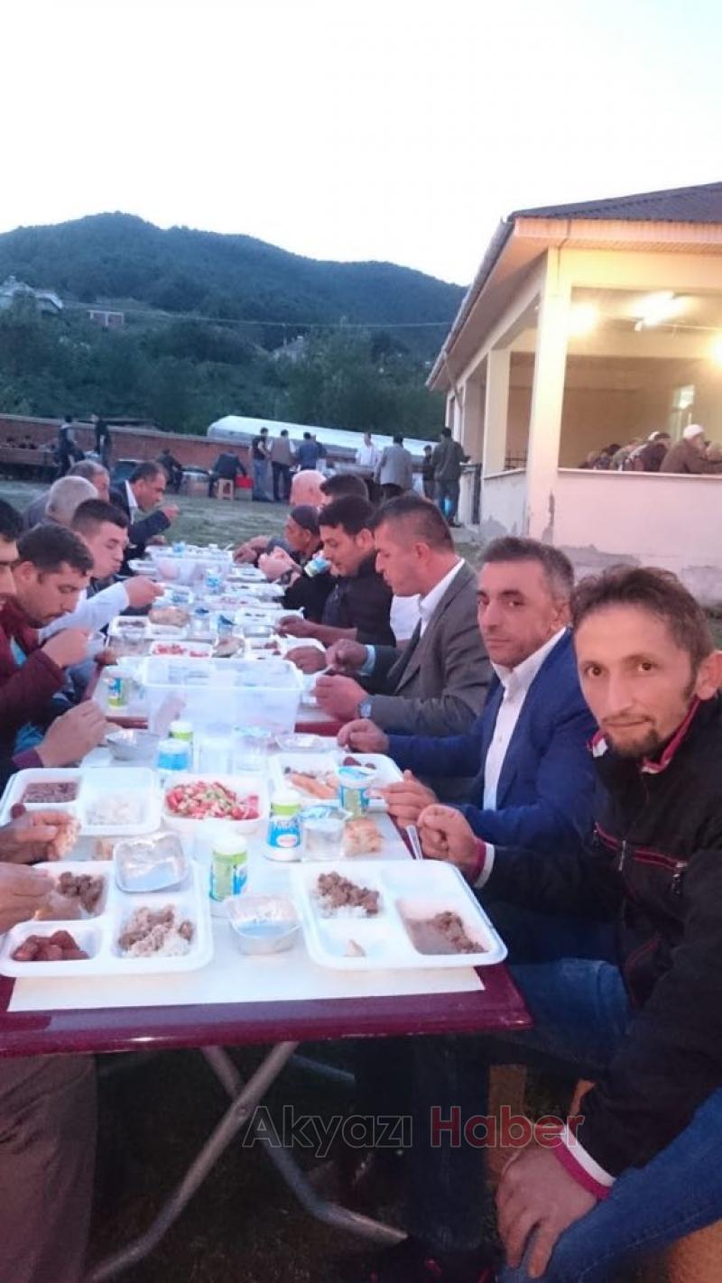  Durmuşlar Mahallesi’nde Geleneksel İftar Yemeği