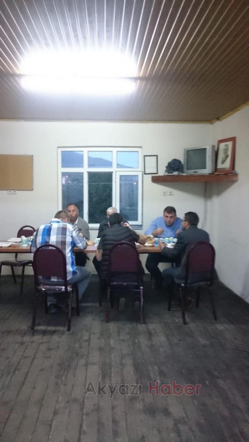  Durmuşlar Mahallesi’nde Geleneksel İftar Yemeği