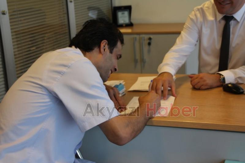 Duyarlı Vatandaş Bankamatikte Unutulan Parayı Teslim Etti