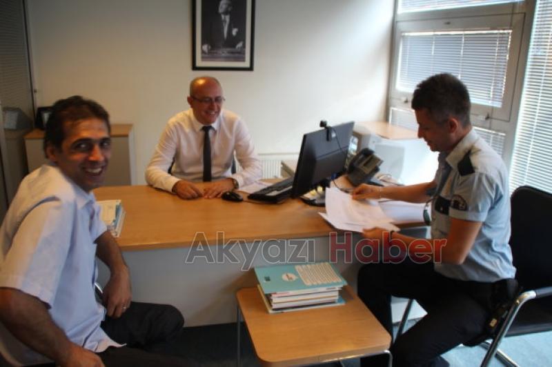 Duyarlı Vatandaş Bankamatikte Unutulan Parayı Teslim Etti