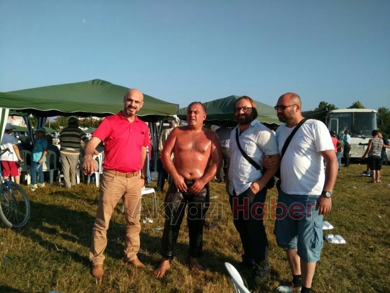 Düzce Cumayeri Güreşlerinde Birincilik Kazandı