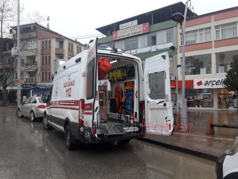 Eczanede Fenalaşan Yaşlı Adam Hastaneye Kaldırıldı