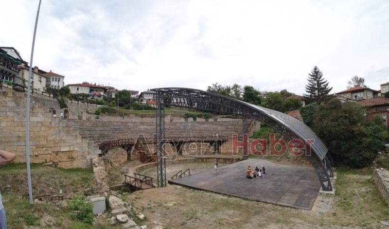 Eğitim-Bir-Sen Akyazı Temsilciliği Balkanları Gezdi