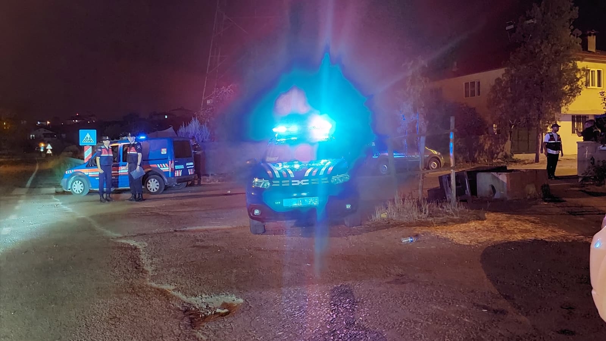Ekinli'de silahlı çatışma 2 ölü,2 yaralı