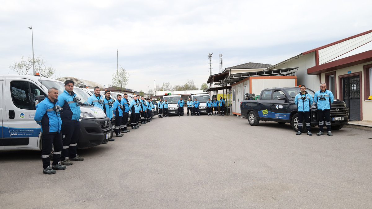 Ekip sahaya indi, şehrin her karışında mücadele başladı