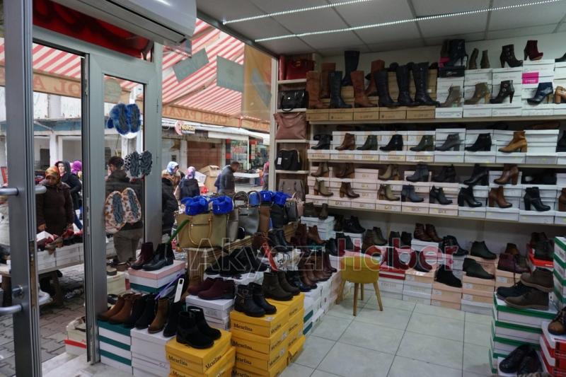 Ekol Ayakkabı’da İndirim Rüzgarı