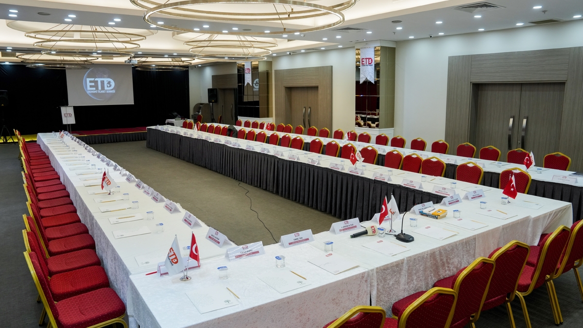 Ekonomide yol haritası Sakarya’da çizildi: Alkin ve Altuğ ETD'nin konuğu oldu