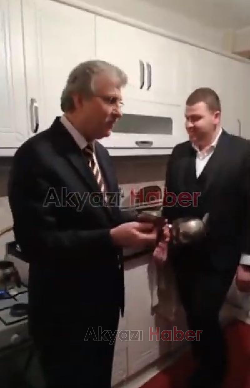 Ekrem Yüce doğru çay demlemenin püf noktasını anlattı 