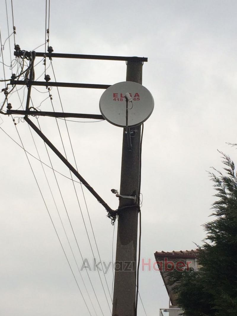 Elektrik Direğine Anten Taktılar