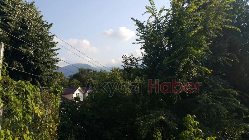 ELEKTRİK TELLERİ TEHLİKE SAÇIYOR