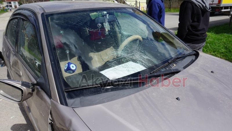 Elektrikli Bisiklet ile Otomobil Çarpıştı