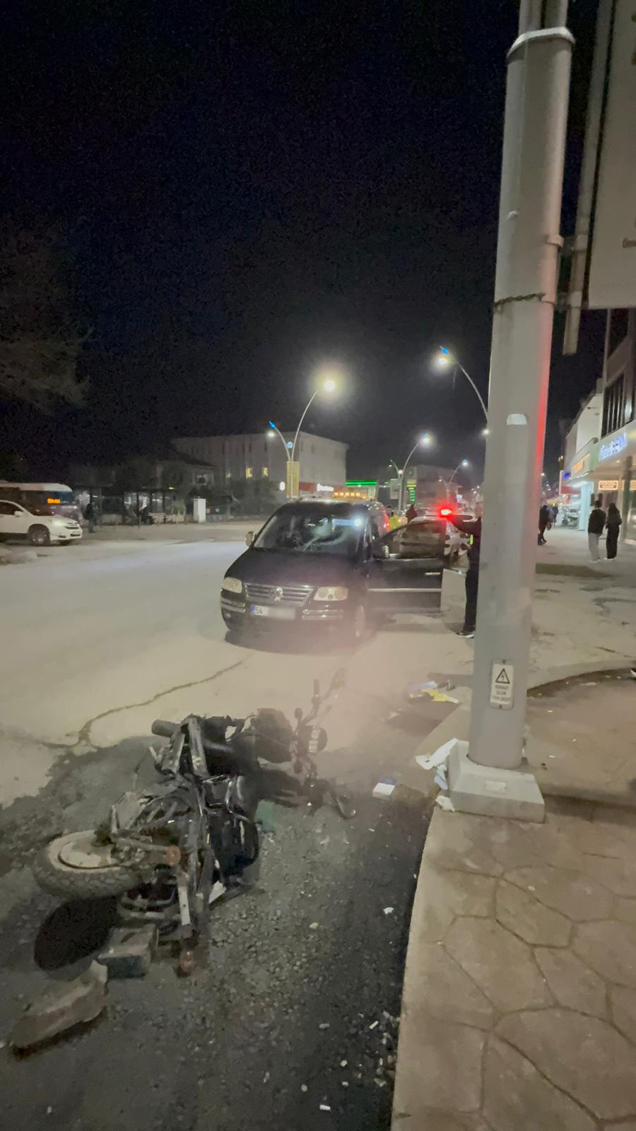 Elektrikli bisiklet sürücüsü kazada yaralandı