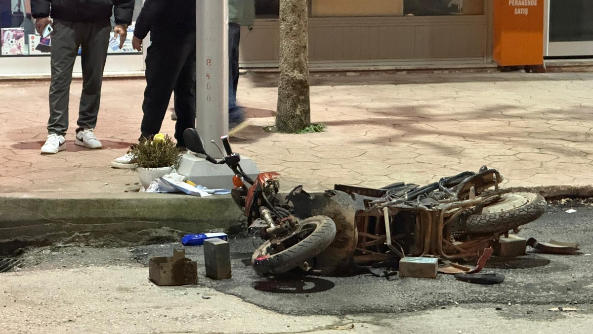 Elektrikli bisiklet sürücüsü kazada yaralandı