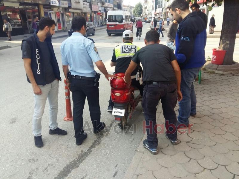 Elektrikli Bisiklet Yayaya Çarptı